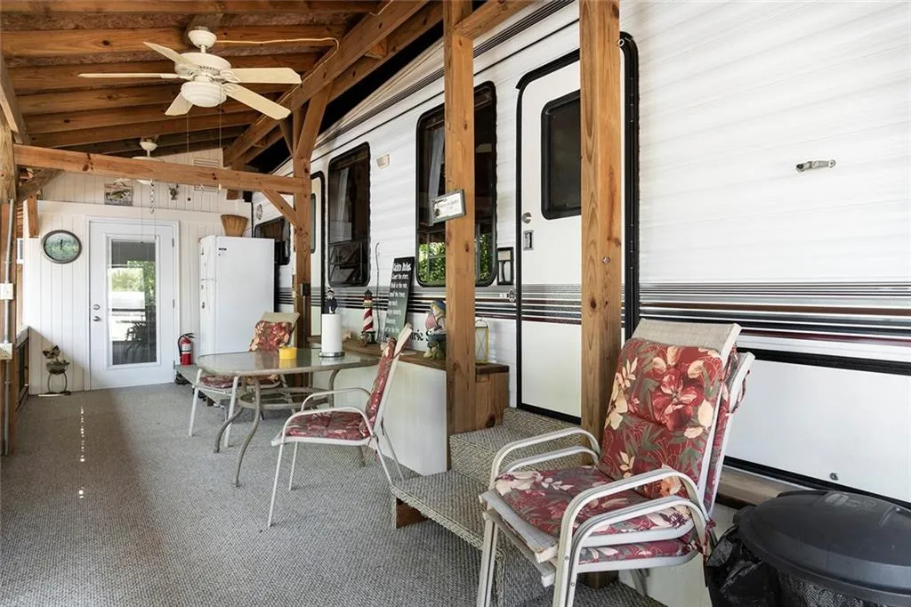 Property image 3 at 402 Newbury Circle, Westminster, SC 29693