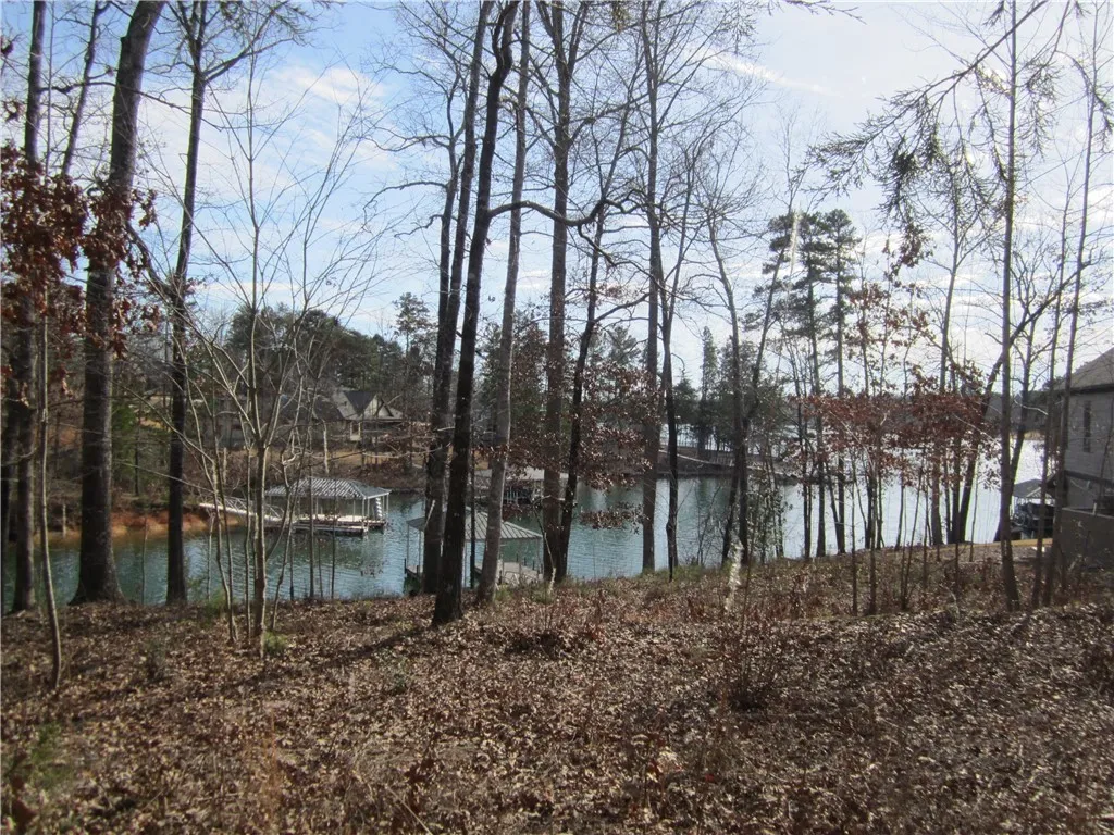 Property image 1 at 515 Pointe West Drive, Seneca, SC 29672