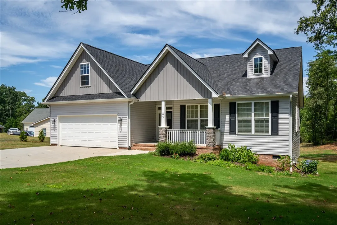 Property image 2 at 104 Woods Way, Anderson, SC 29625