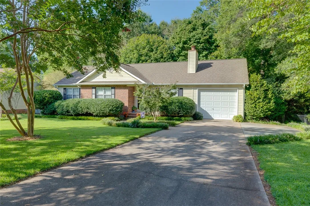 Property image 3 at 411 Laurel Creek Drive, Anderson, SC 29621