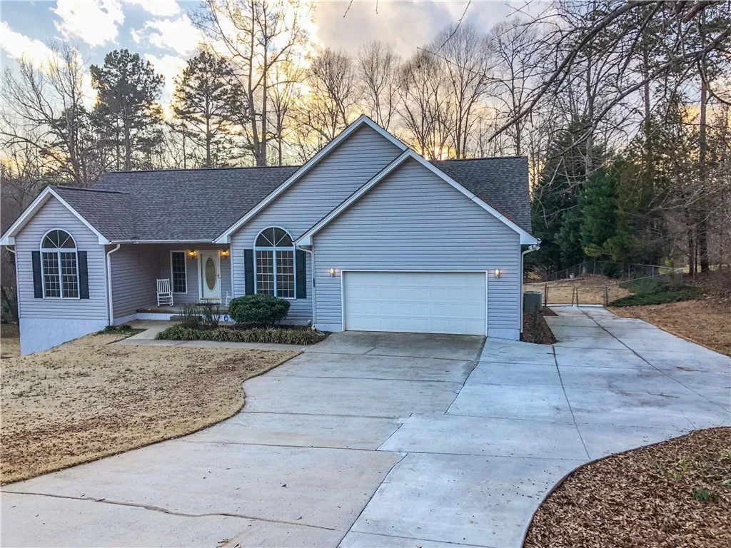 Property image 2 at 438 Dickard Road, Seneca, SC 29672