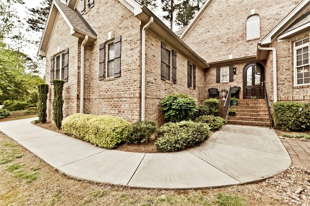 Property image 3 at 518 Heron Cove Circle, Seneca, SC 29672