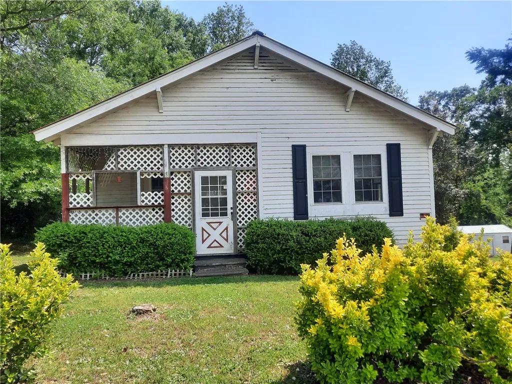 8 Ames Street