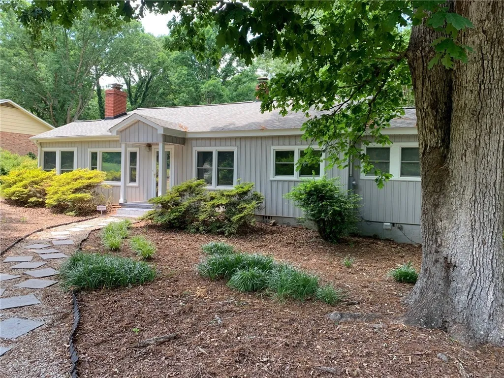 408 Upper Highland Drive