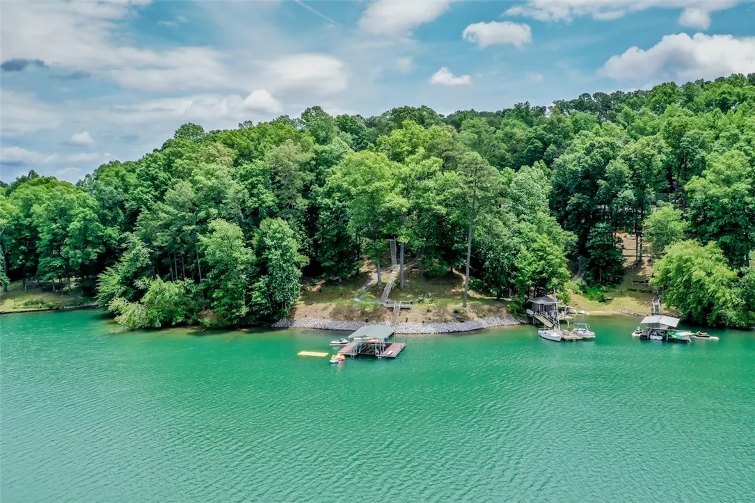 Property image 2 at 313 Harbor Drive, Seneca, SC 29672