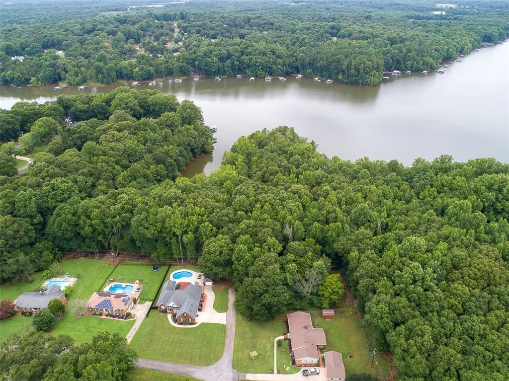 302 Driftwood Drive