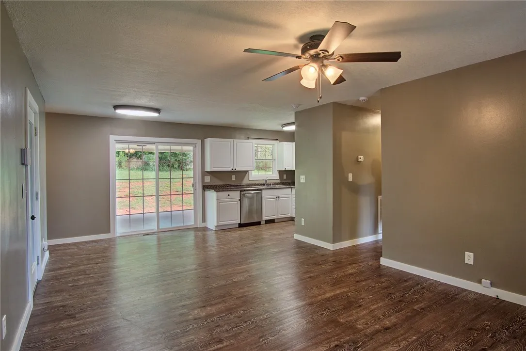 Property image 5 at 821 Robinhood Drive, Walhalla, SC 29691