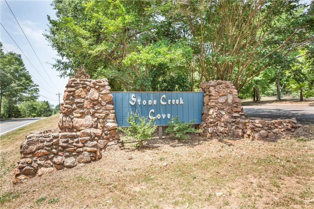 Property image 5 at 1010 Cove Circle, Anderson, SC 29626