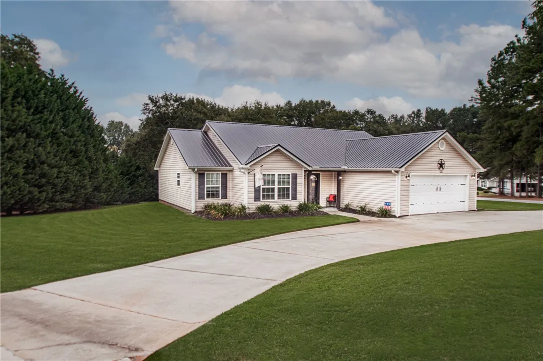 Property image 3 at 534 Shore Line Drive, Anderson, SC 29626