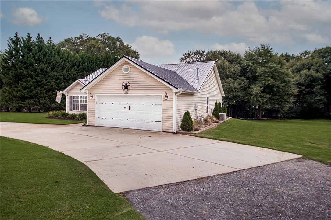 Property image 4 at 534 Shore Line Drive, Anderson, SC 29626