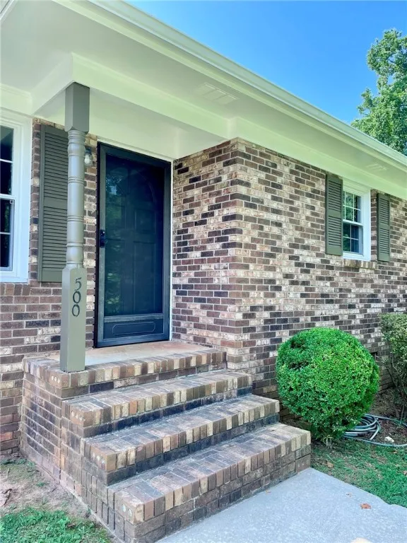 Property image 3 at 500 Sherwood Drive, Seneca, SC 29678