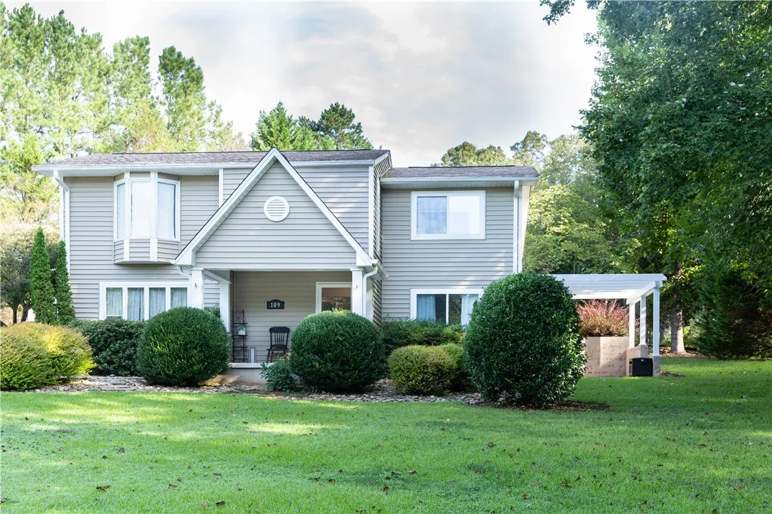 109 Brook Lane
