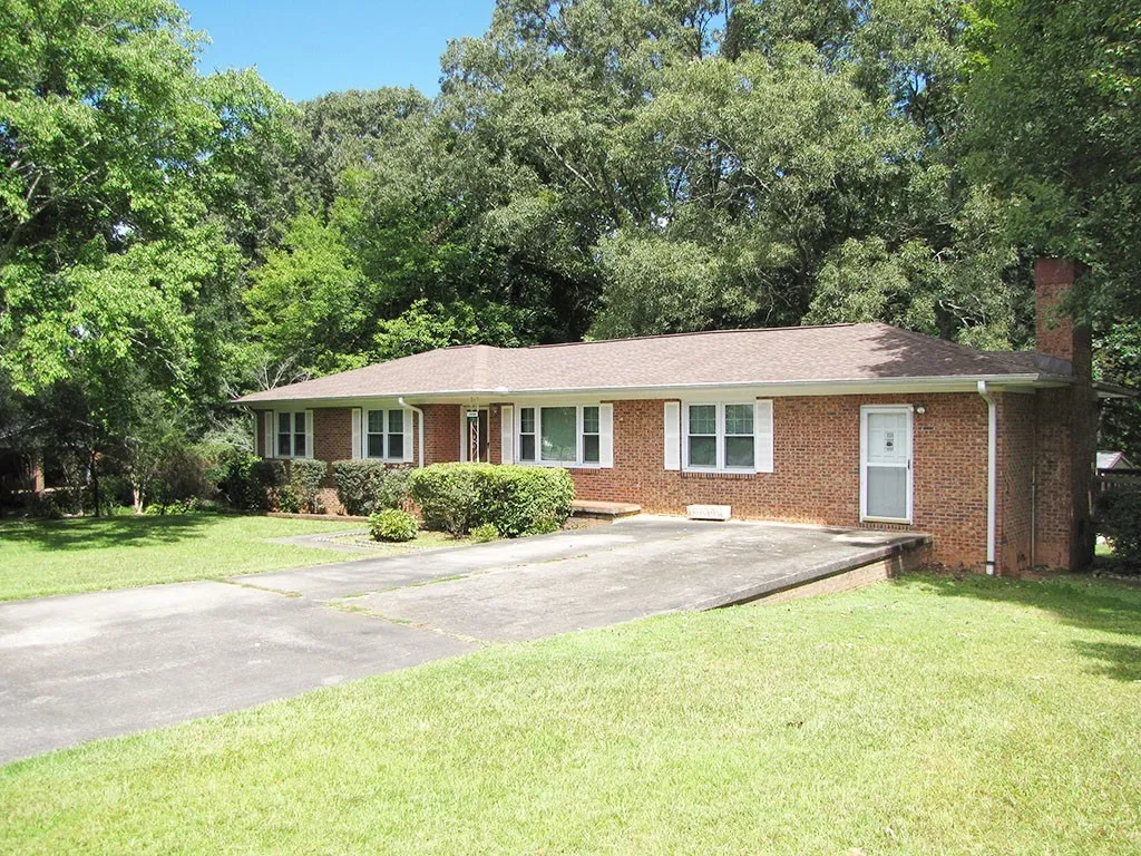203 Torrington Road
