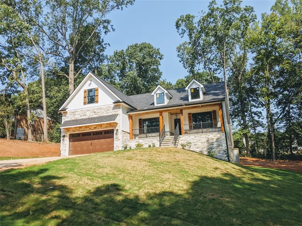 Property image 2 at 607 Robin Hood Lane, Anderson, SC 29621