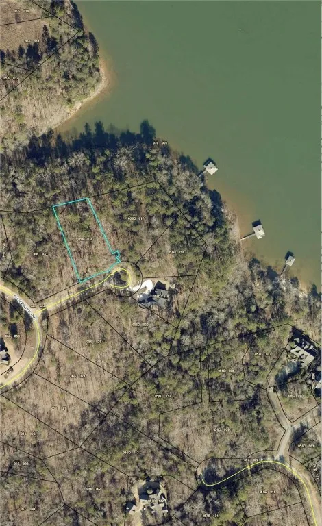 47 LAKE EDGE Way