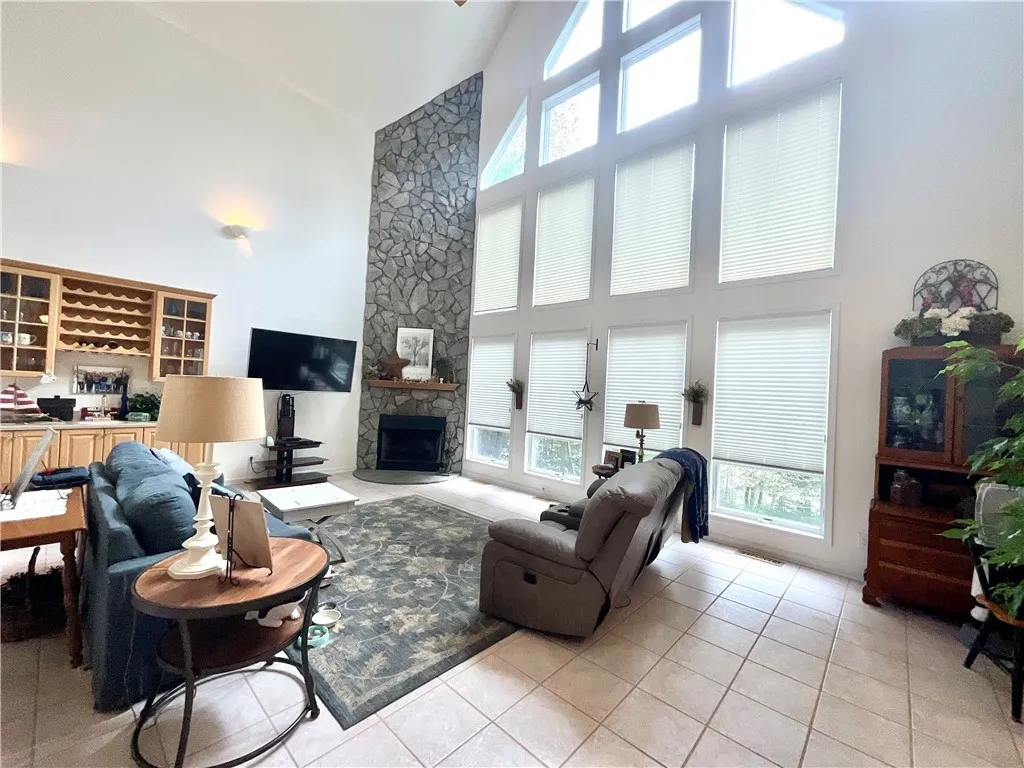 Property image 5 at 125 Lake Breeze Lane, Westminster, SC 29693
