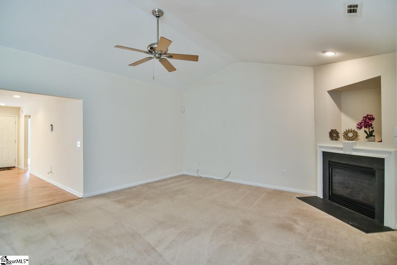 Property image 4 at 203 Crown Empire Court, Simpsonville, SC 29681