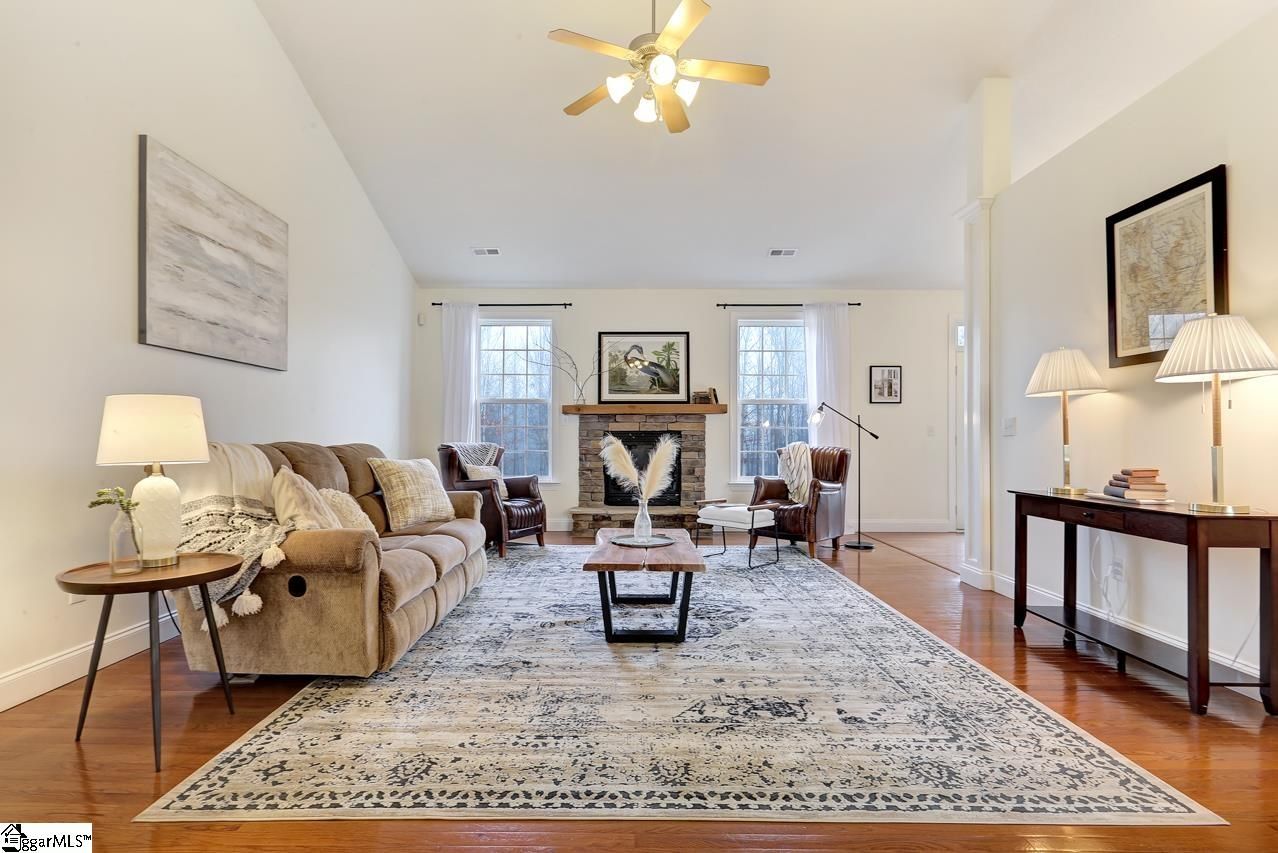 Property image 3 at 6 Rockledge Drive, Greenville, SC 29609