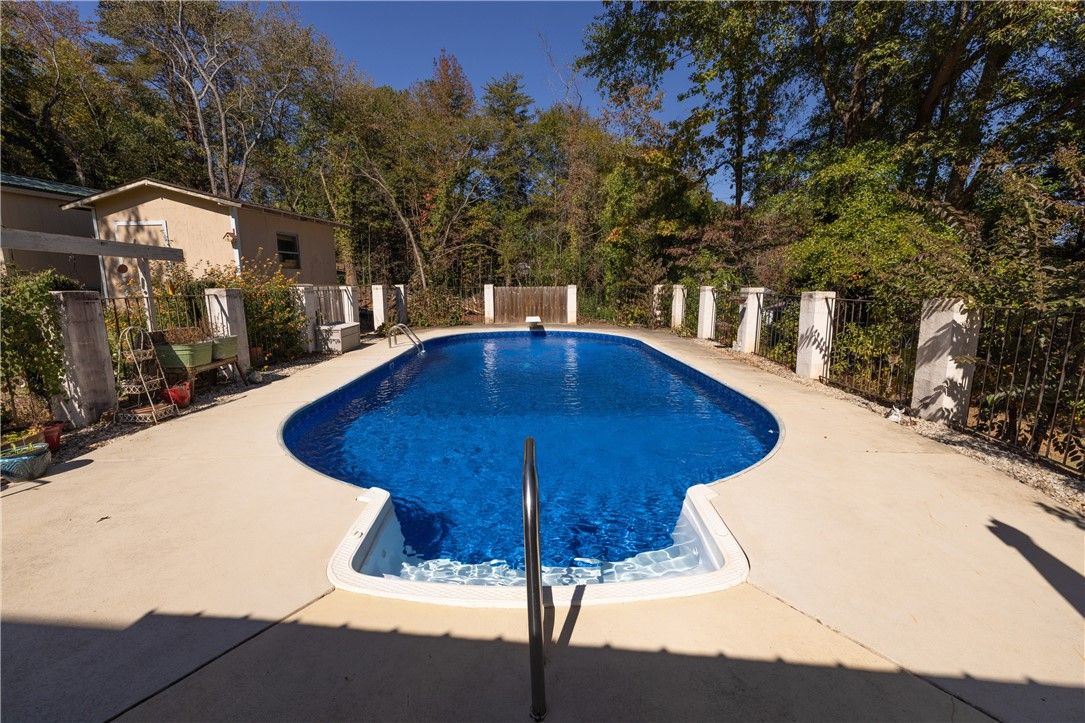 Property image 3 at 419 Arrowood Circle, Seneca, SC 29672