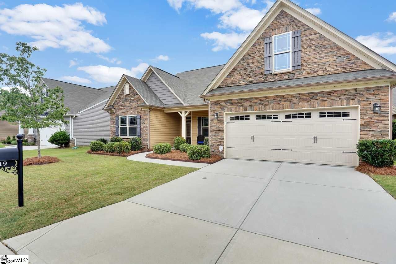 Property image 2 at 19 FURLONG Court, Simpsonville, SC 29681-8608
