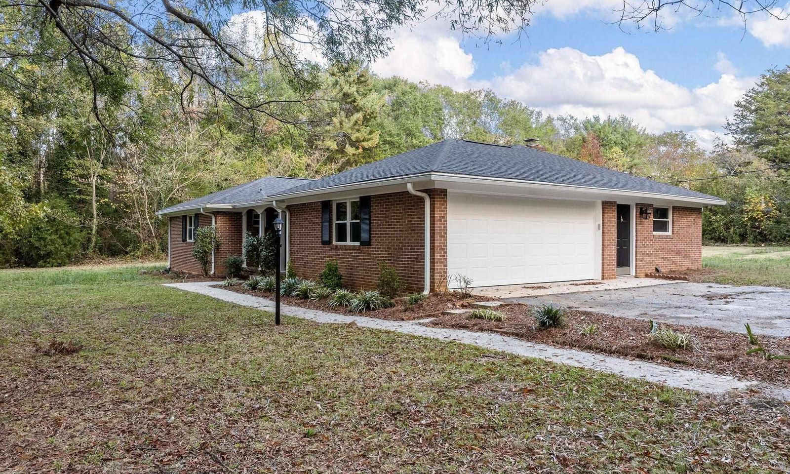 Property image 3 at 339 Spring Forest Drive, Simpsonville, SC 29681-4527