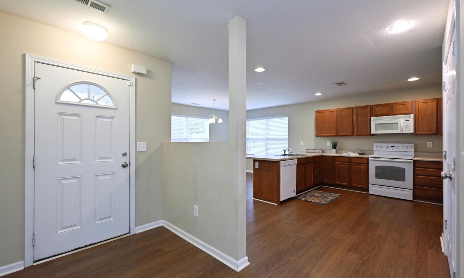 Property image 2 at 8 Landing Lane, Simpsonville, SC 29681