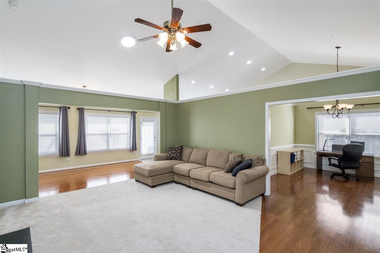Property image 2 at 511 W Saddletree Drive, Woodruff, SC 29388
