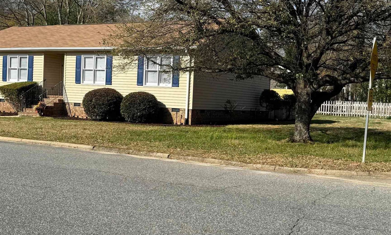 Property image 2 at 1 Gunstown Circle, Taylors, SC 29687
