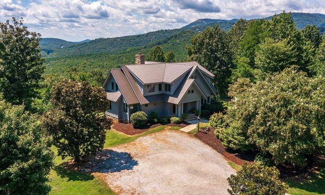 19 Knob Hill Lane