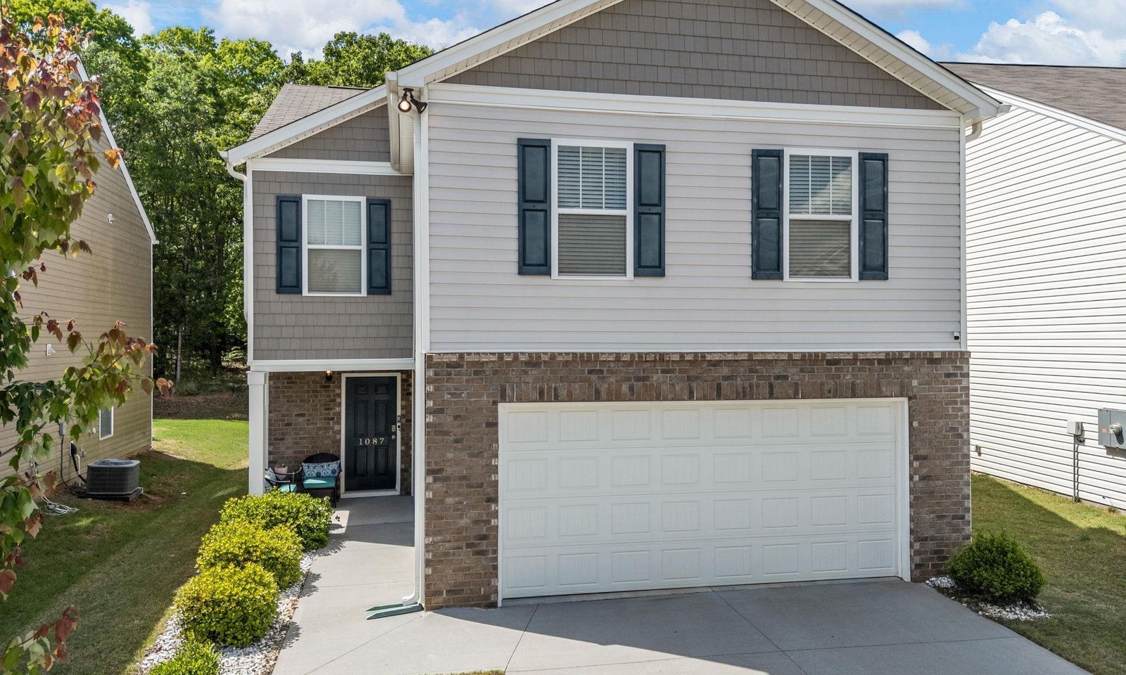 Main image of property at 1087 Summerlin Trail, Duncan, SC 29334
