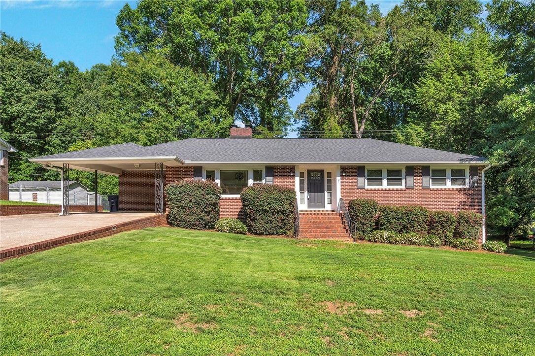 Property image 1 at 132 Tanglewood Drive, Anderson, SC 29621