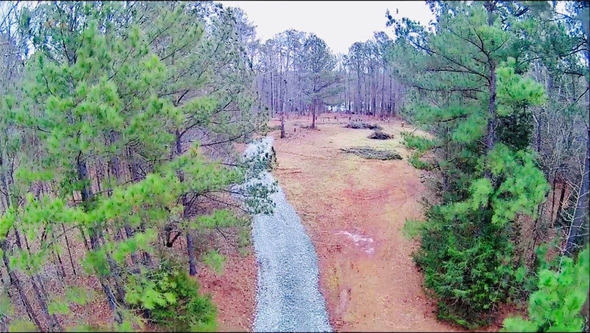 Main image of property at 31 Tullamore Trail, Abbeville, SC 29620