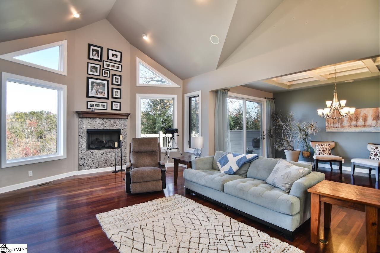 Property image 4 at 11 Altamont Forest Drive, Greenville, SC 29609