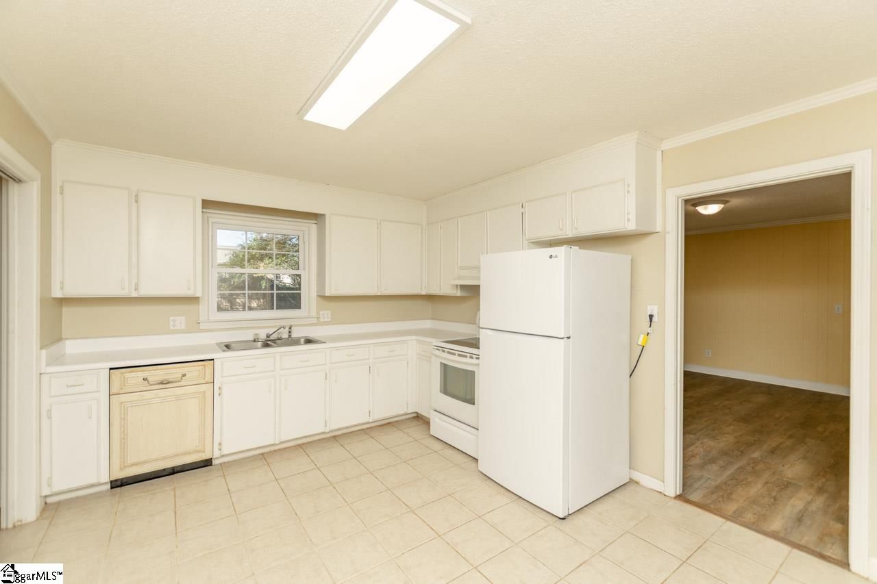 Property image 3 at 205 Drewry Road, Taylors, SC 29687