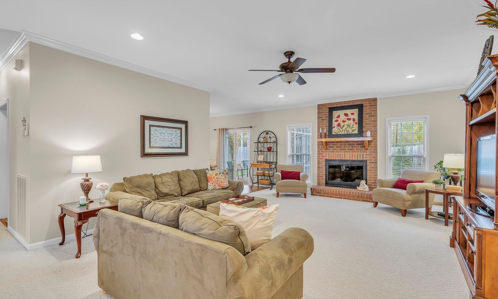 Property image 3 at 121 Plum Creek Lane, Greenville, SC 29607