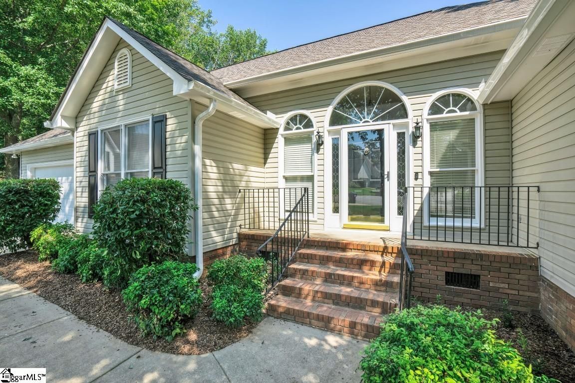 Property image 2 at 108 Arbordale Lane, Simpsonville, SC 29680