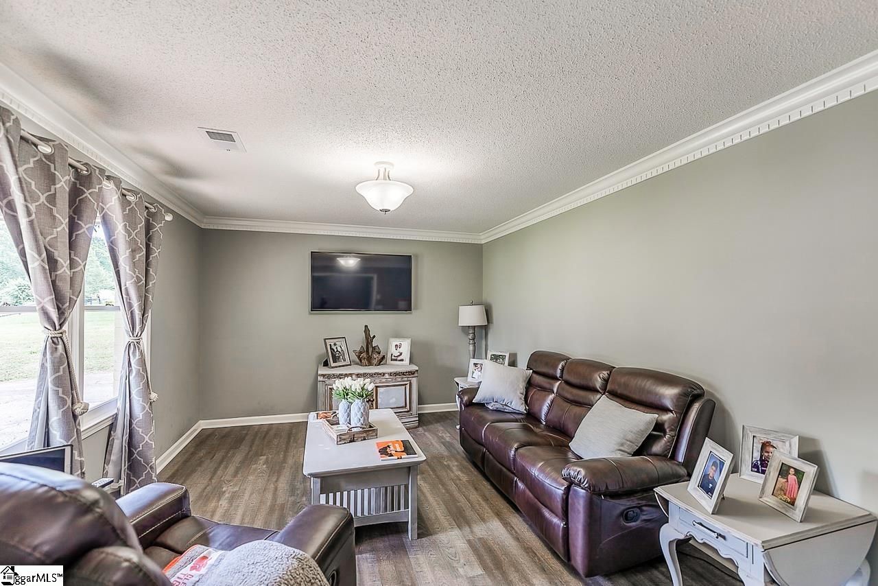 Property image 3 at 321 Tugaloo Road, Travelers Rest, SC 29690