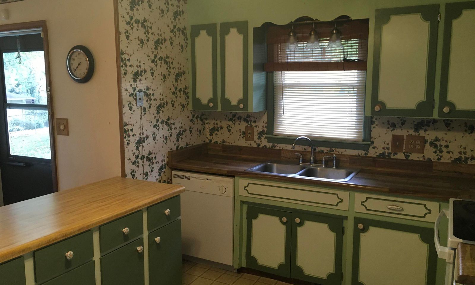Property image 3 at 104 Padgett Court, Wellford, SC 29385