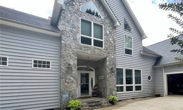 125 Lake Breeze Lane