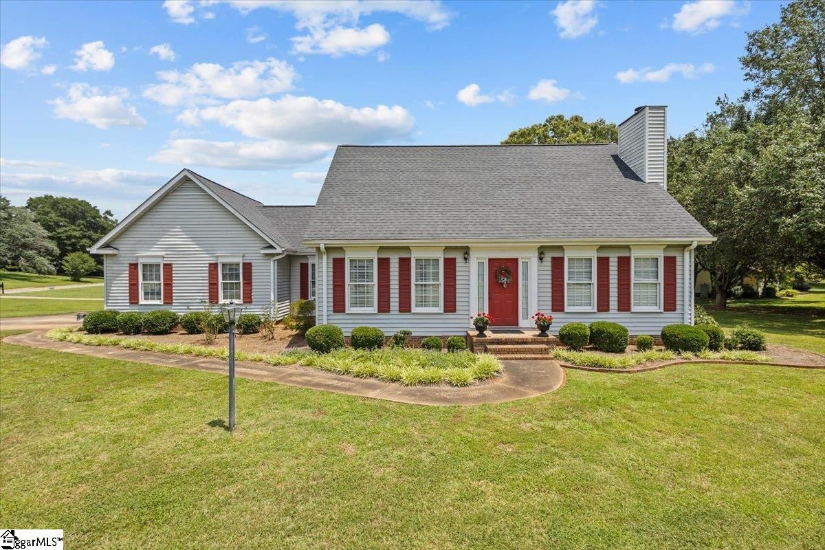 Property image 1 at 102 Berkley Drive, Easley, SC 29642