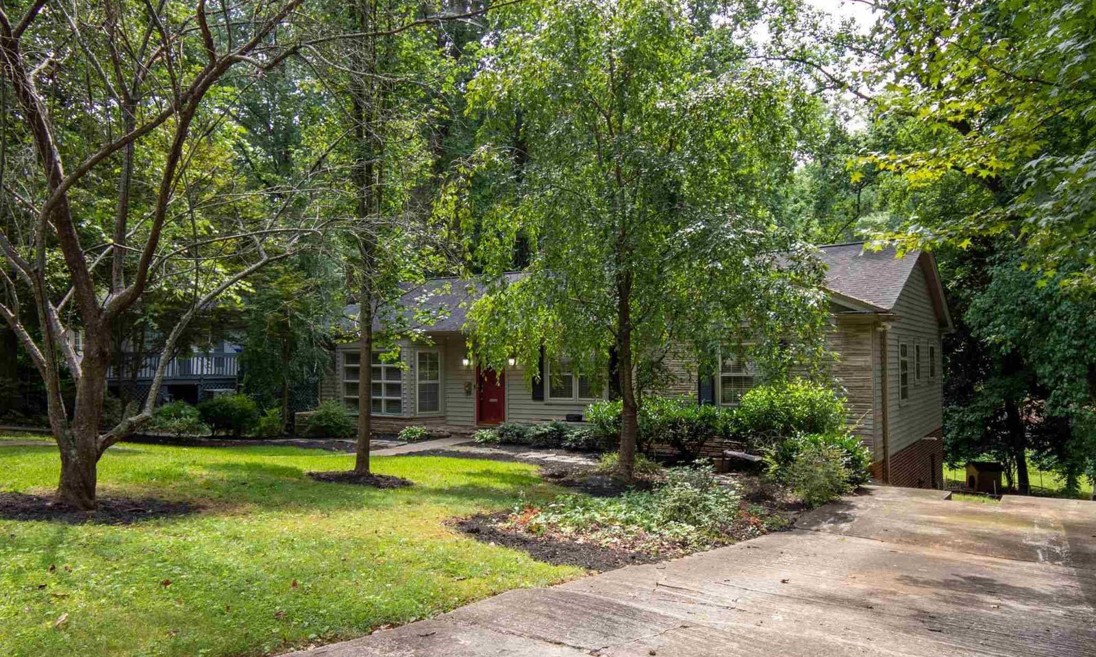 Property image 3 at 160 Dellwood Drive, Greenville, SC 29609