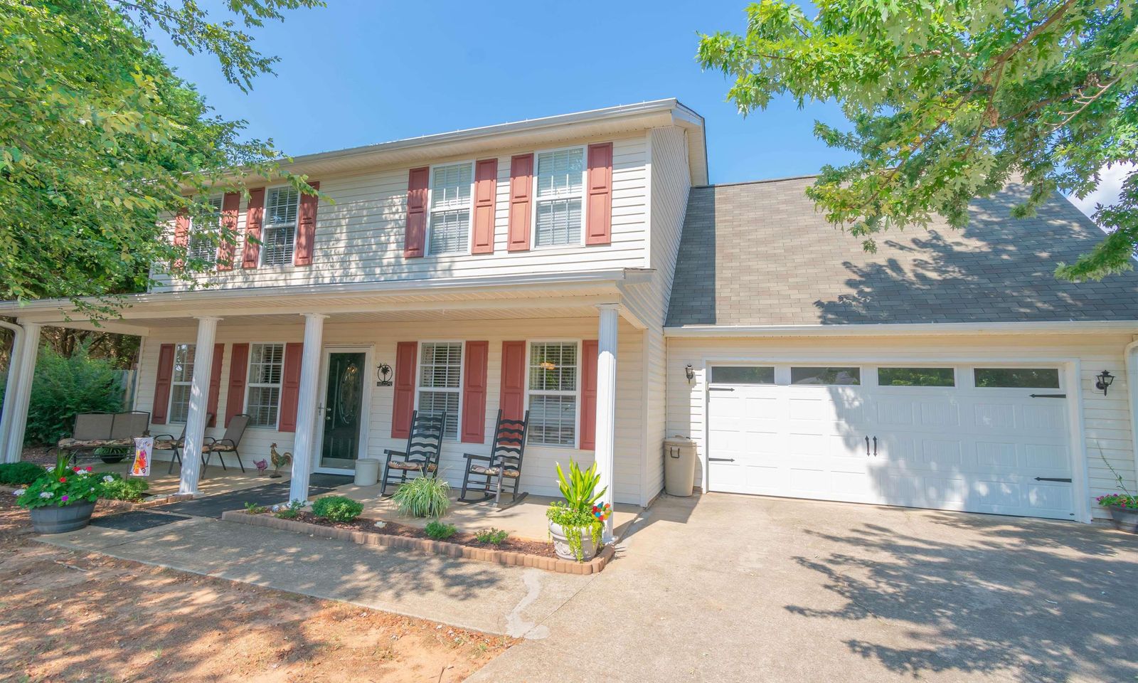 Property image 1 at 10 Bass Way, Taylors, SC 29687
