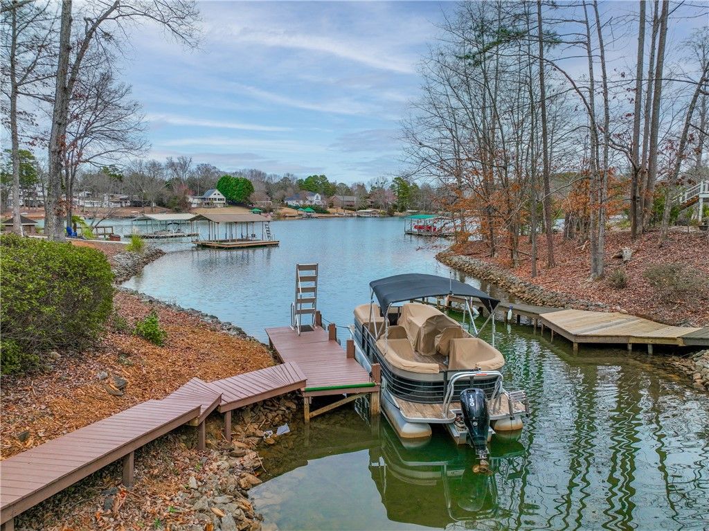Property image 3 at 133 Lindos Drive, Seneca, SC 29672
