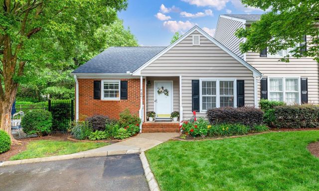 40 Wood Pointe Drive