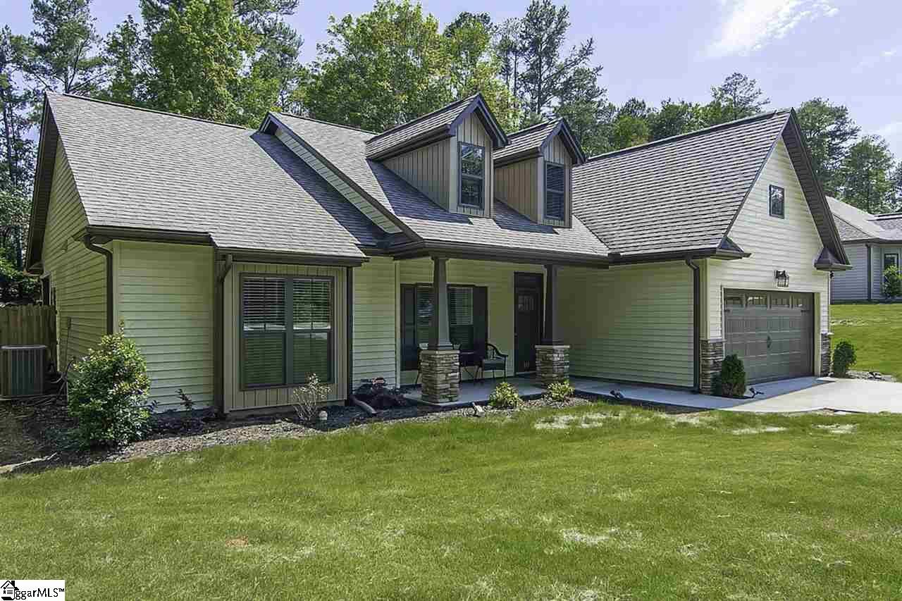 Property image 2 at 103 S Valley Lane, Greenville, SC 29611-6553