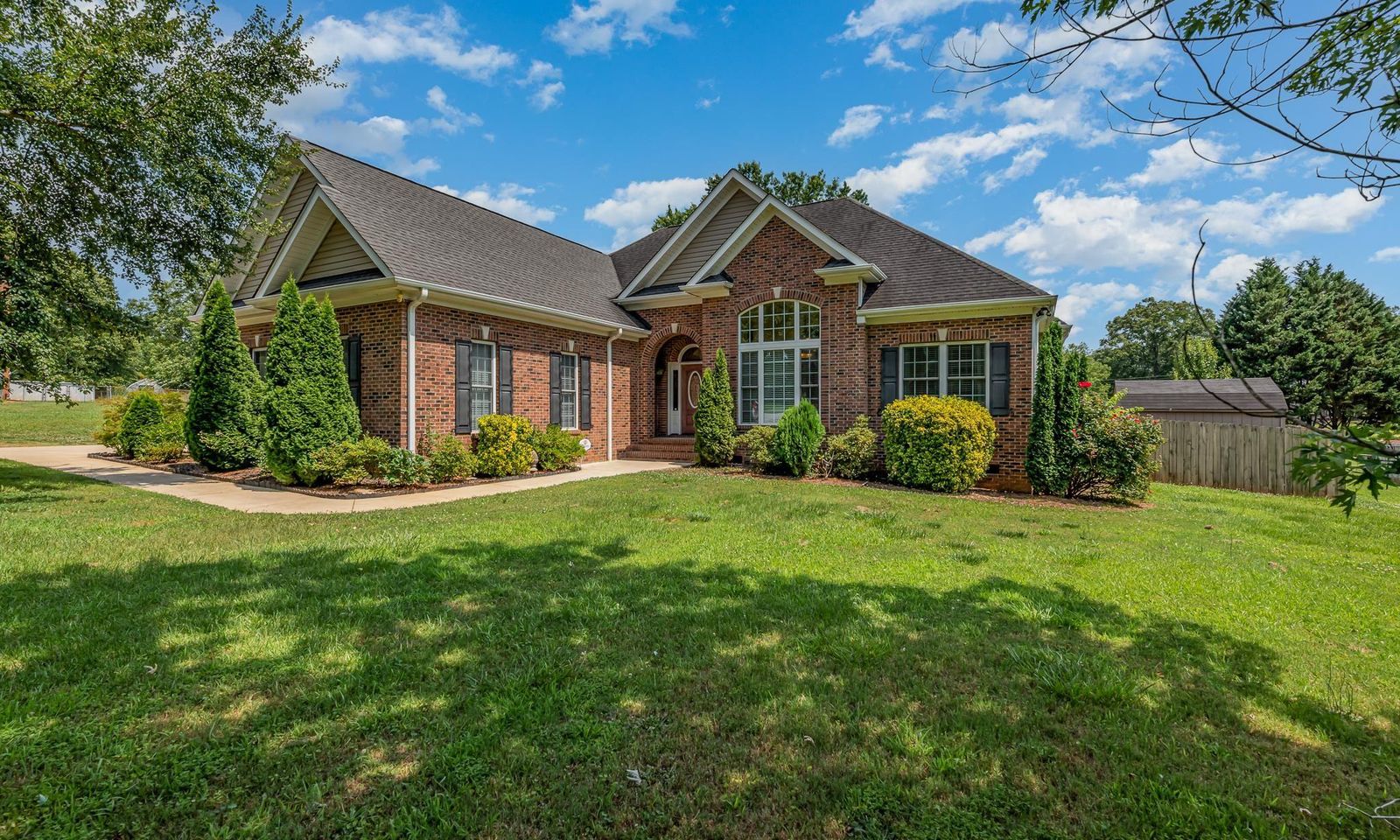 Property image 3 at 108 Stonegate Court, Easley, SC 29642