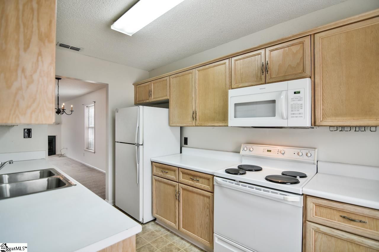 Property image 3 at 1150 Webber Way, Spartanburg, SC 29307