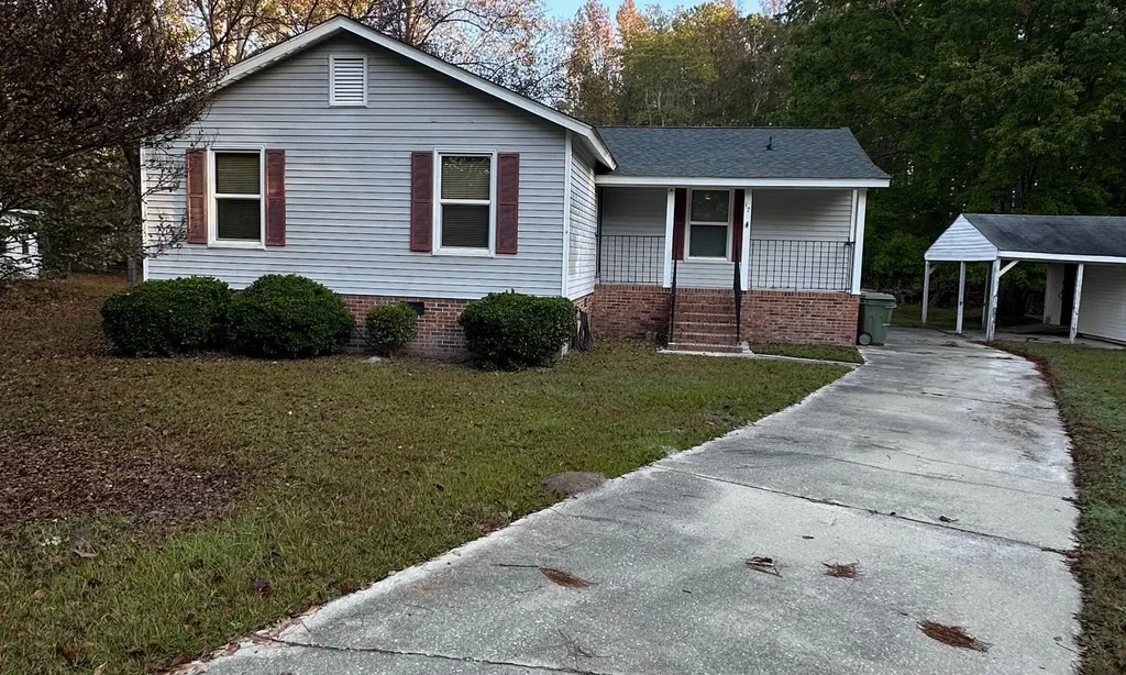 17 Rockingham Court