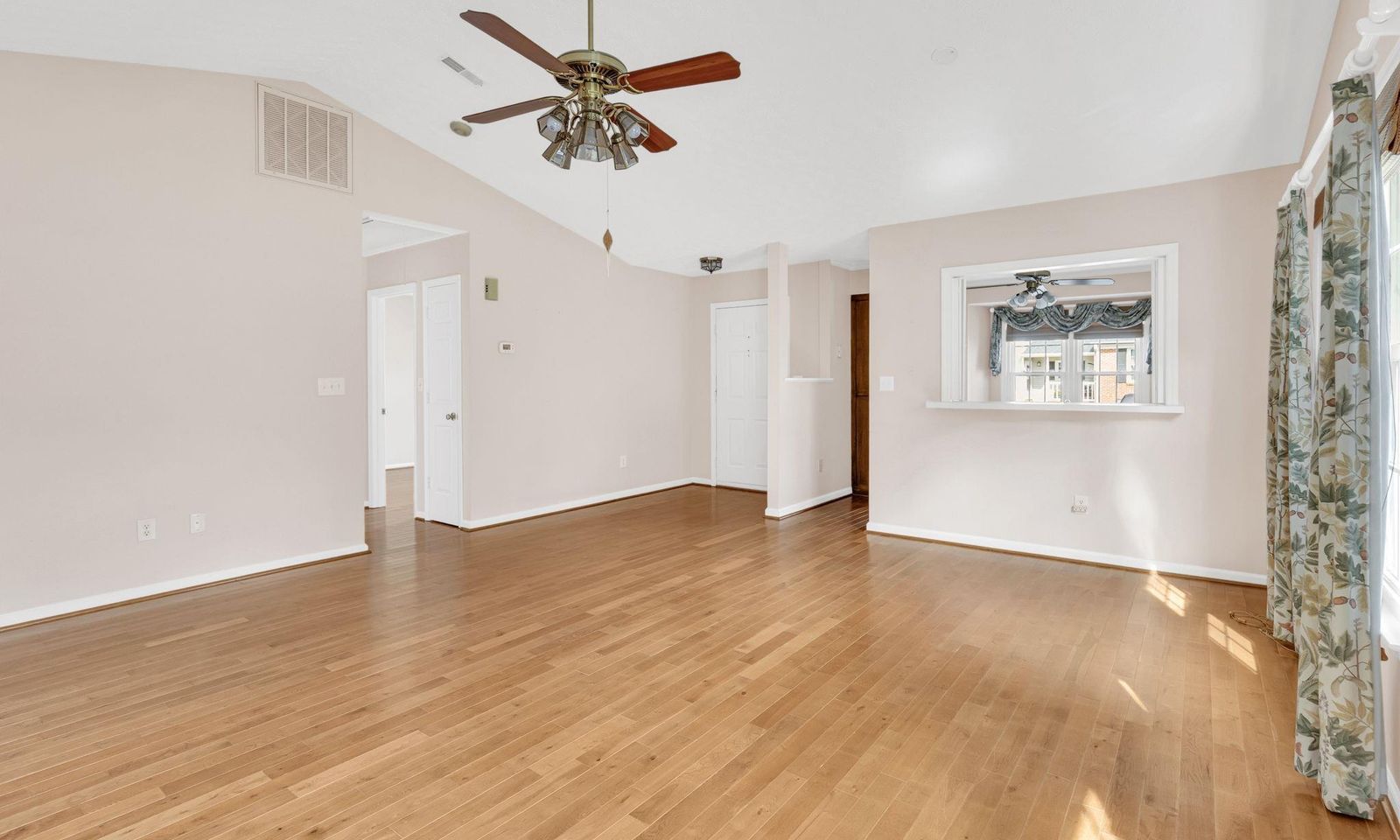 Property image 5 at 410 Queene Street, Mauldin, SC 29662