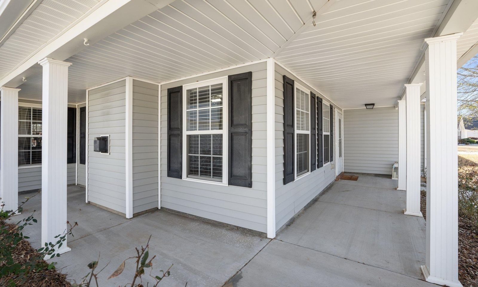 Property image 3 at 128 Pendock Lane, Piedmont, SC 29673